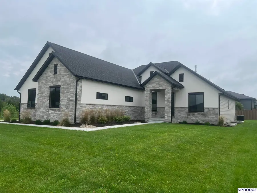 8909 Appaloosa Lane, Lincoln, NE 68520 - #2