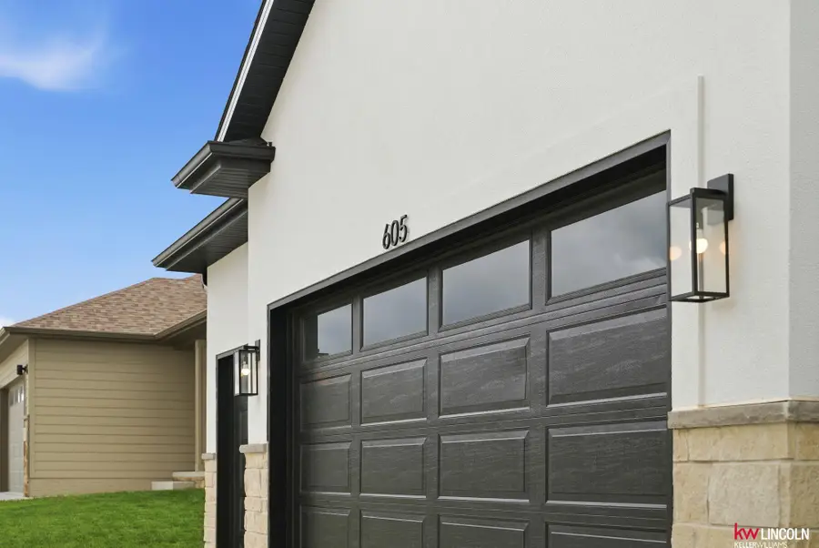 605 N 108 Street, Lincoln, NE 68527 - #2