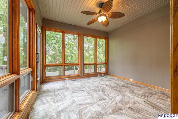 7514 Kentwell Lane, Lincoln, NE 68516