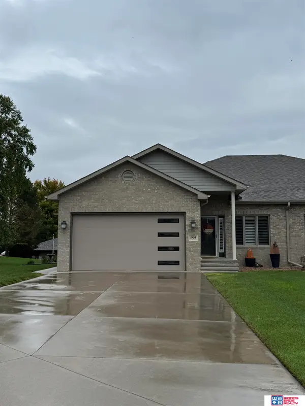 1908 Country Meadows Place, Beatrice, NE 68310
