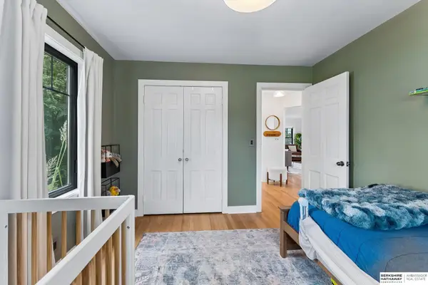 1934 S 61st Street, Omaha, NE 68106