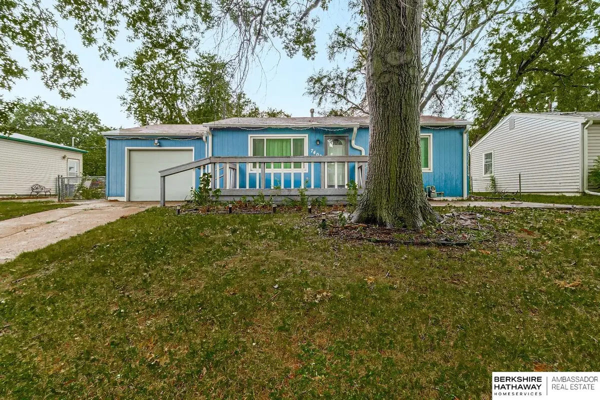 7402 S 76th Avenue, La Vista, NE 68128 - #1