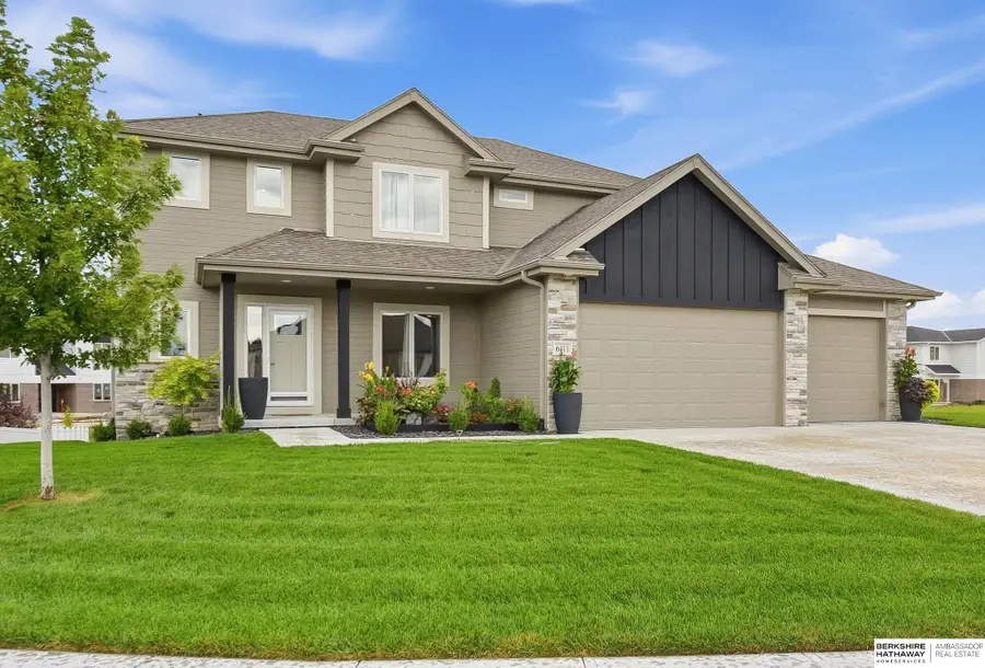 6411 S 207th Avenue Circle, Elkhorn, NE 68022 - #2