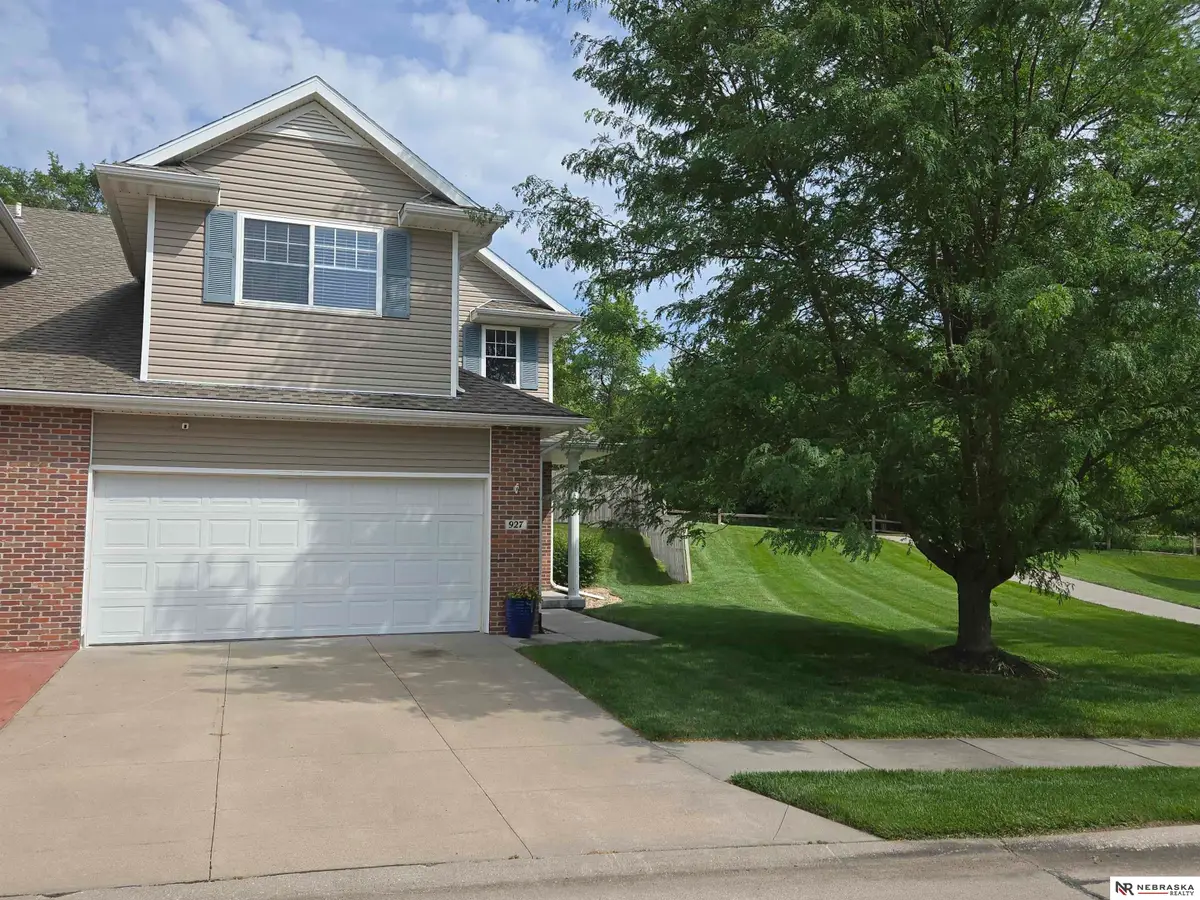 927 Carlton Circle, Lincoln, NE 68512 - #1
