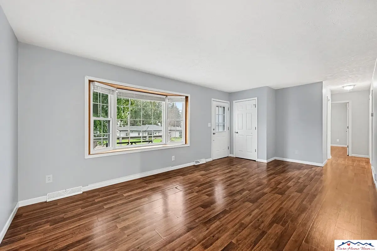 203 E 7th Street, Papillion, NE 68046 - #1