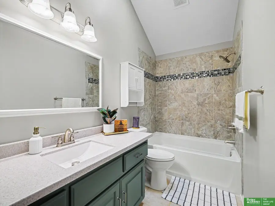 5556 Walnut Street, Omaha, NE 68106 - #3
