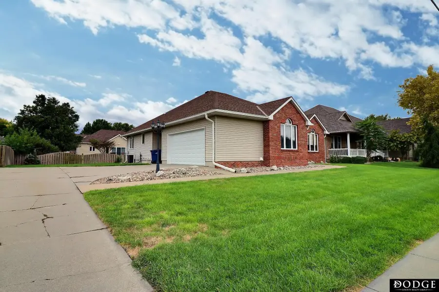 2425 E 16 Street, Fremont, NE 68025 - #2