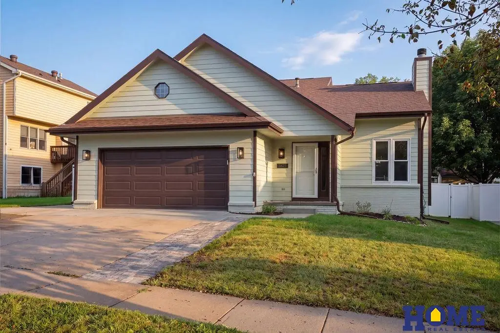5425 S 78th Street, Lincoln, NE 68516 - #1