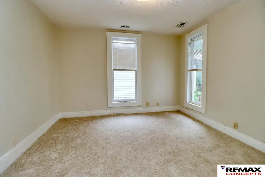 3007 R Street, Lincoln, NE 68503 - #3