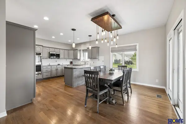 3430 Grainger Parkway, Lincoln, NE 68516