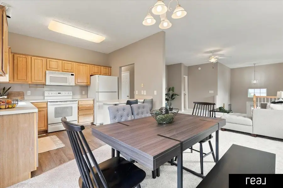1004 Edward Street, Papillion, NE 68046 - #3
