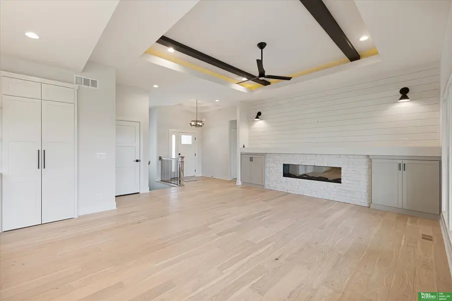 10019 Prospect Street, Papillion, NE 68046 - #2