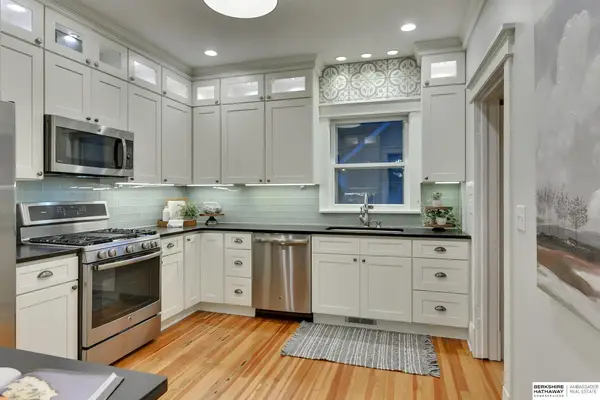 3214 Center Street, Omaha, NE 68105