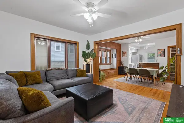 4811 Pierce Street, Omaha, NE 68106