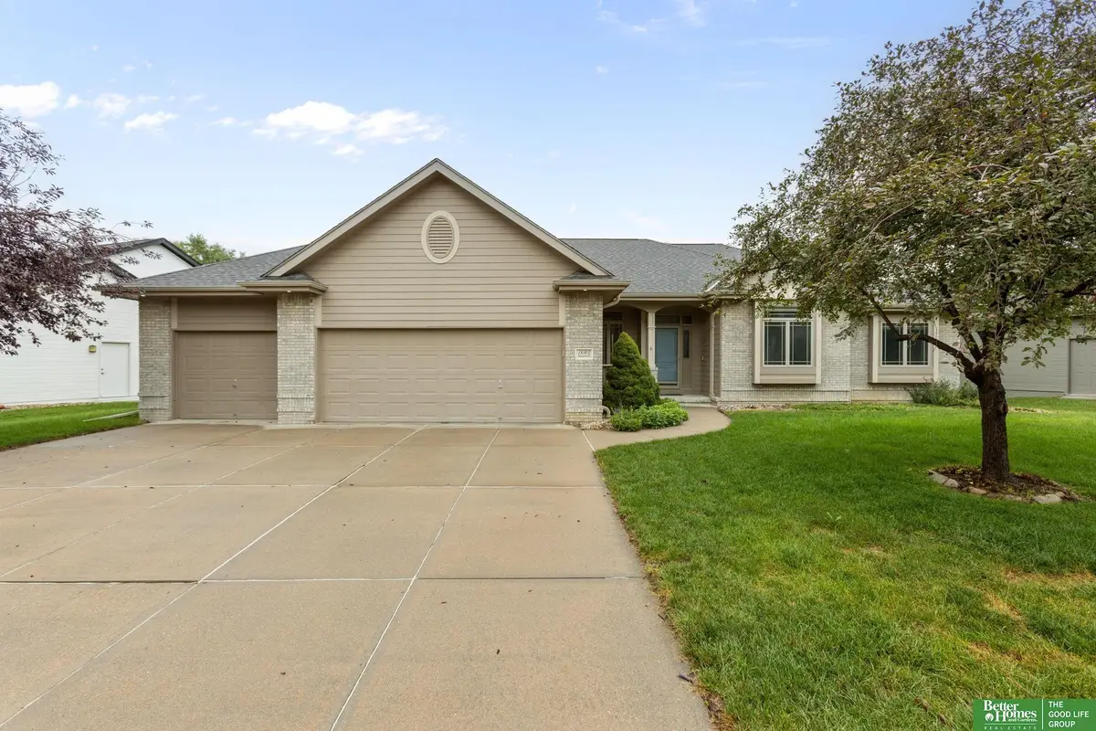 18302 Honeysuckle Drive, Chicago, NE 68022 - #1