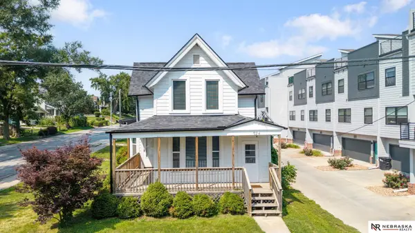 924 S 31 Street, Omaha, NE 68105