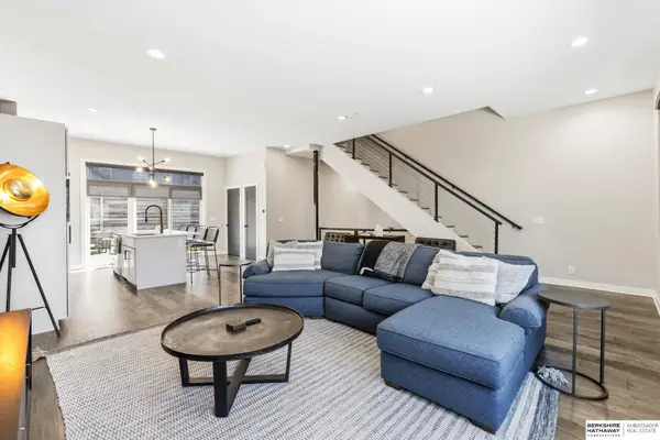 1007 Johnston Plaza, Omaha, NE 68108
