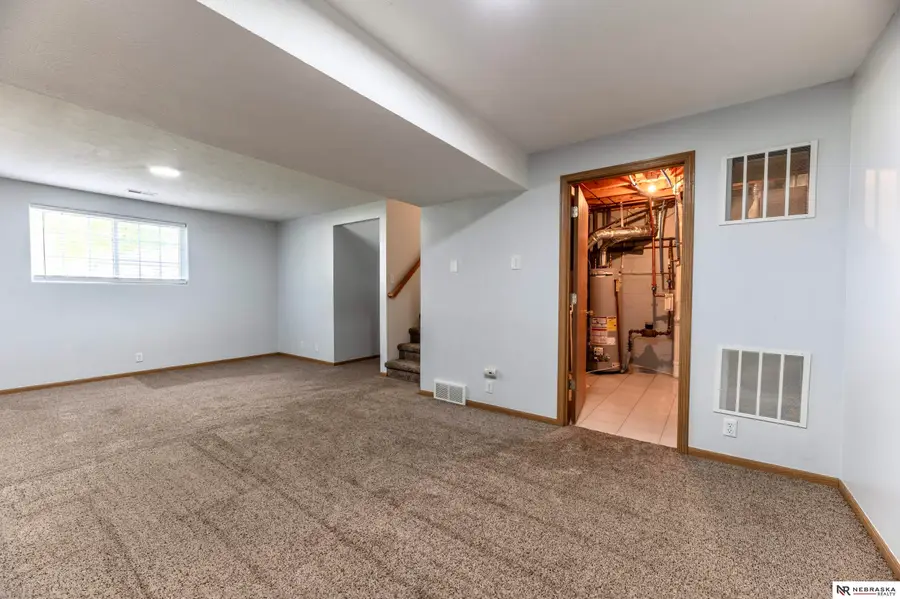 1113 Conestoga Road, Papillion, NE 68046 - #2