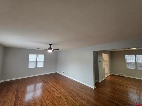 3021 N 42 Street, Omaha, NE 68111