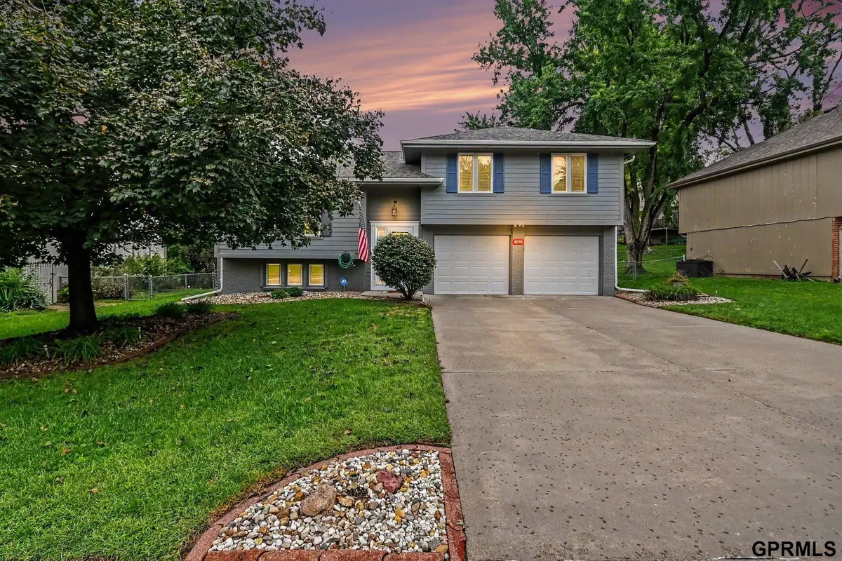 1005 Overland Trail, Papillion, NE 68046 - #1