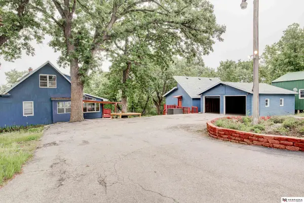 9861 N 60th Street, Omaha, NE 68152