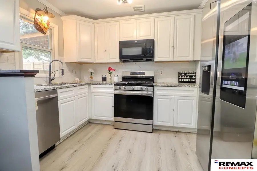 3330 S 44th Street, Lincoln, NE 68506 - #2