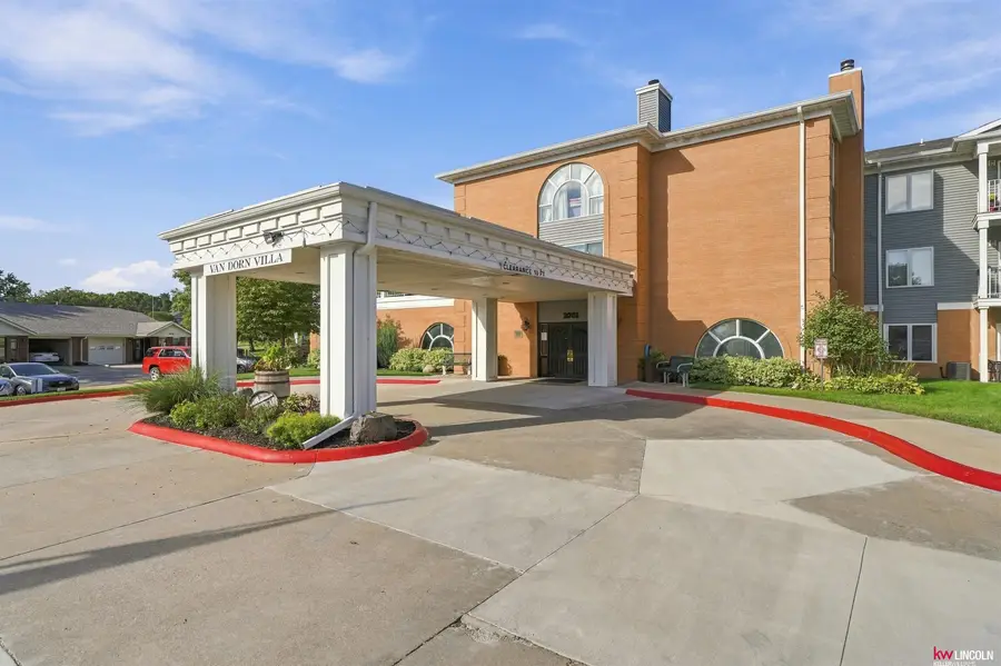 3001 51 Street Court #423, Lincoln, NE 68506 - #2
