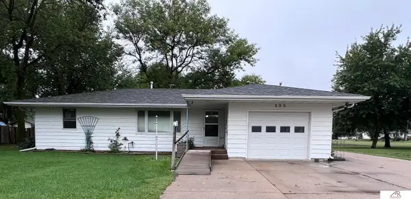203 N Fern Circle Drive, Dewitt, NE 68341