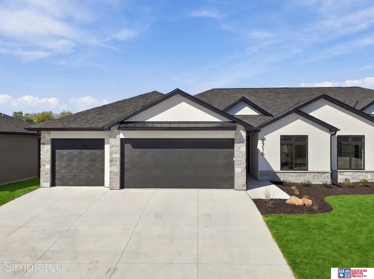 9716 Hillcrest Trail, Lincoln, NE 68520 - #1