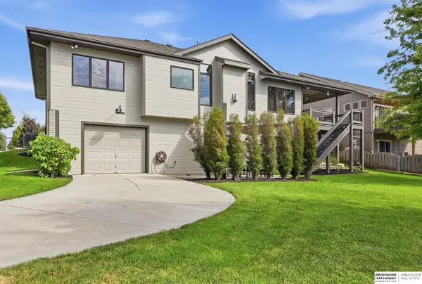 10602 S 212th Street, Gretna, NE 68028