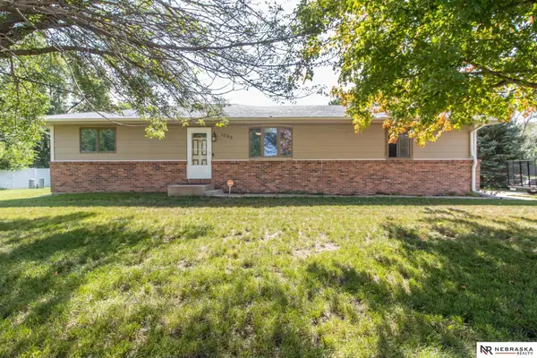 1806 E 14th Street, York, NE 68467