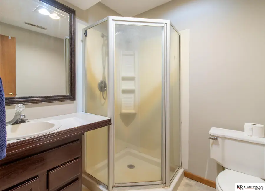 1806 E 14th Street, York, NE 68467 - #3