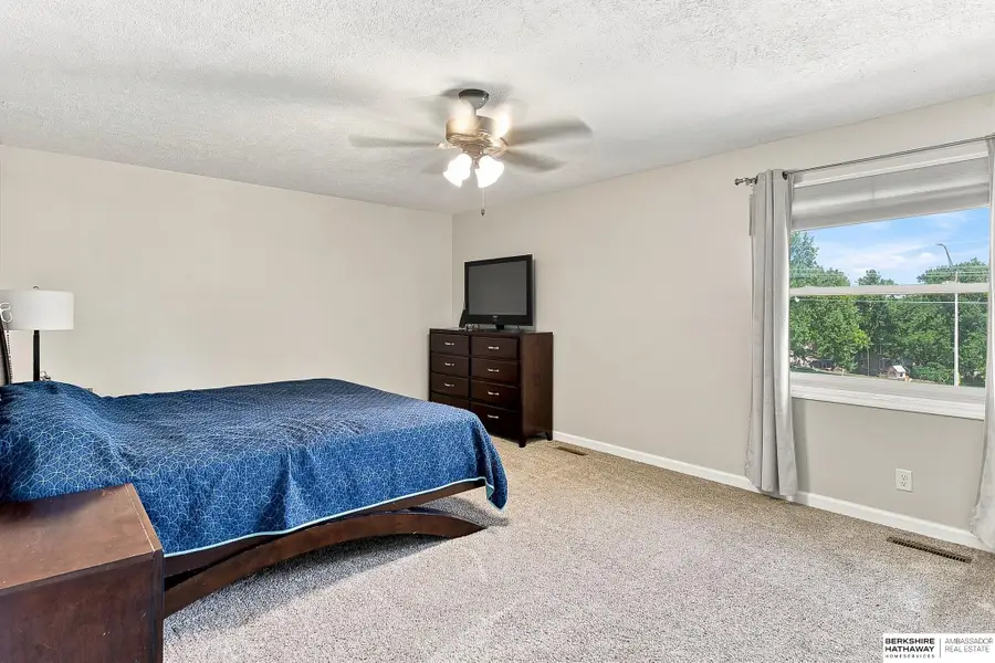 867 S 156th Avenue, Omaha, NE 68118 - #2