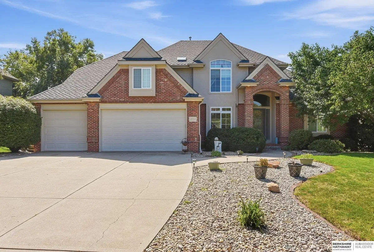 15733 Lake Street, Omaha, NE 68116 - #1