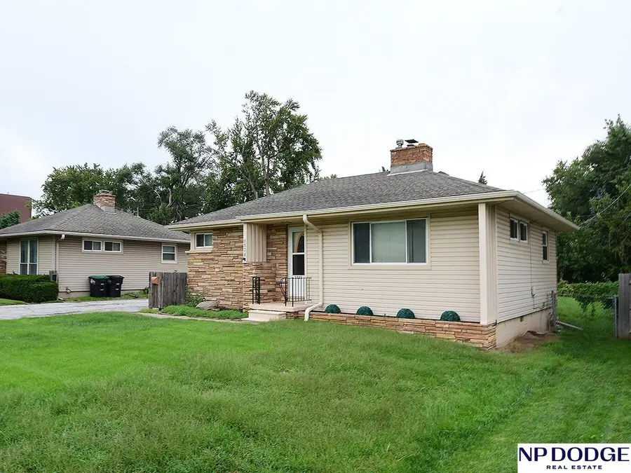 6826 Pacific Street, Omaha, NE 68106 - #2