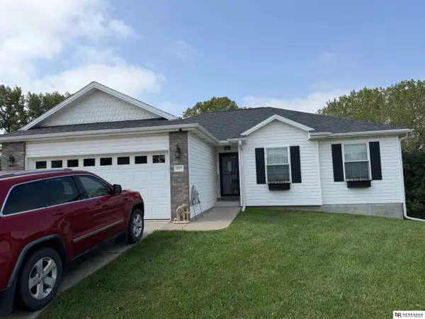 1849 NW Faesy Place, Lincoln, NE 68528
