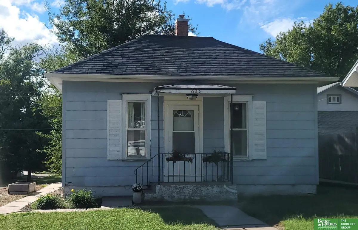 623 N East Avenue, York, NE 68467 - #1