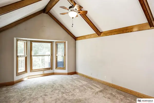 205 N 159 Circle, Omaha, NE 68118