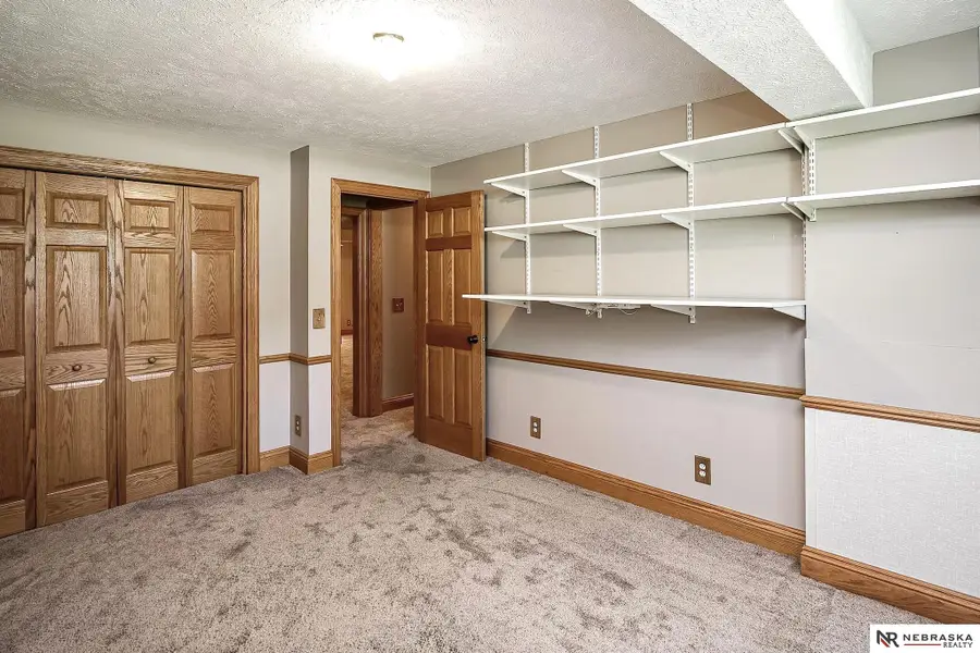 205 N 159 Circle, Omaha, NE 68118 - #2