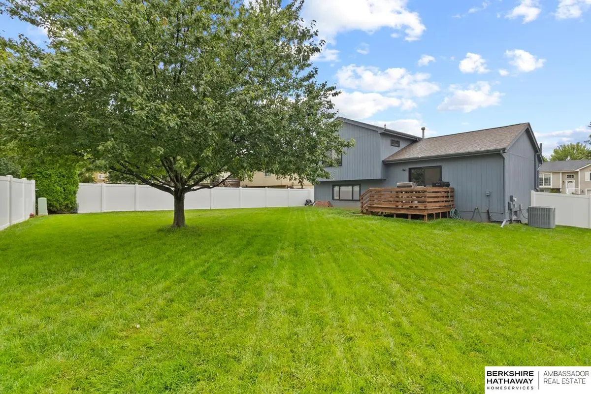 815 Clearwater Drive, Papillion, NE 68046 - #1