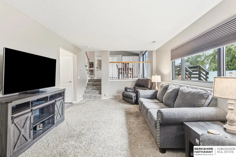 815 Clearwater Drive, Papillion, NE 68046 - #2