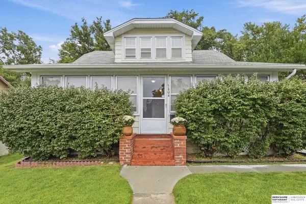 5404 Pacific Street, Omaha, NE 68106