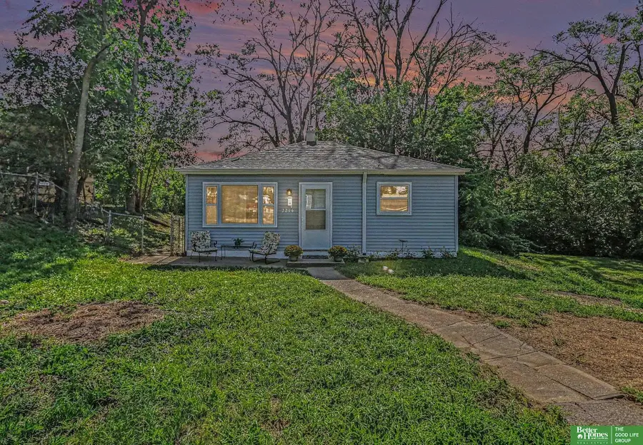 2214 N 39 Street, Omaha, NE 68111 - #2