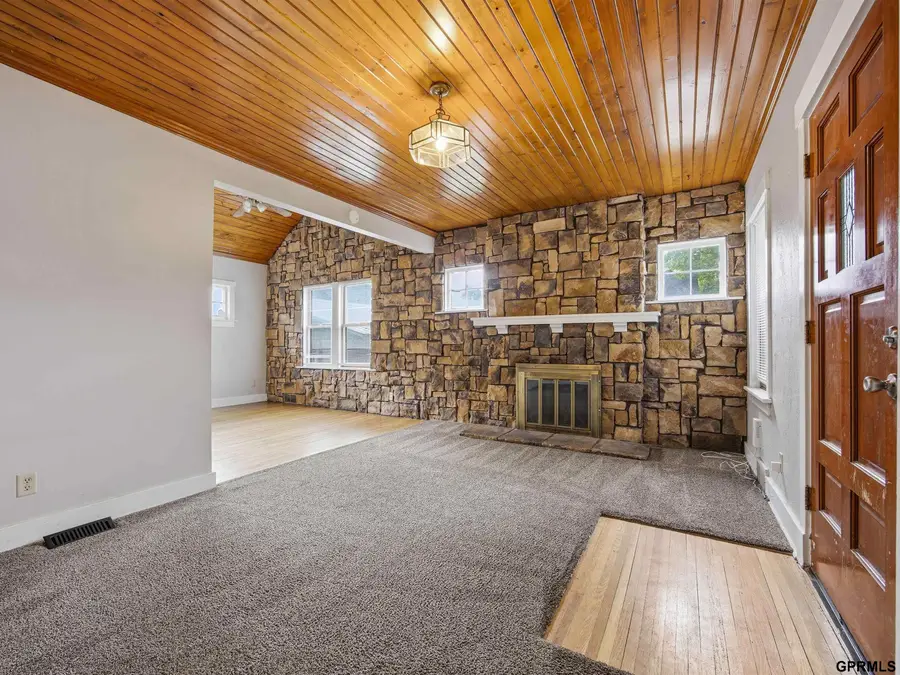 1929-1931 S 35 Street, Omaha, NE 68105 - #2
