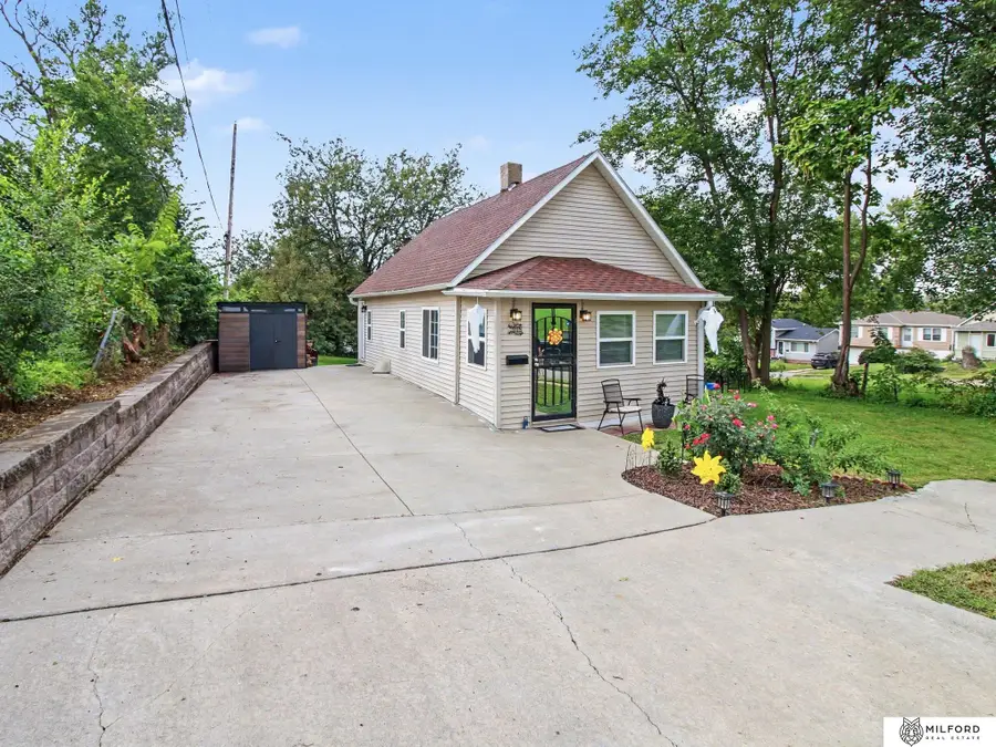 2018 N 35th Street, Omaha, NE 68111 - #3
