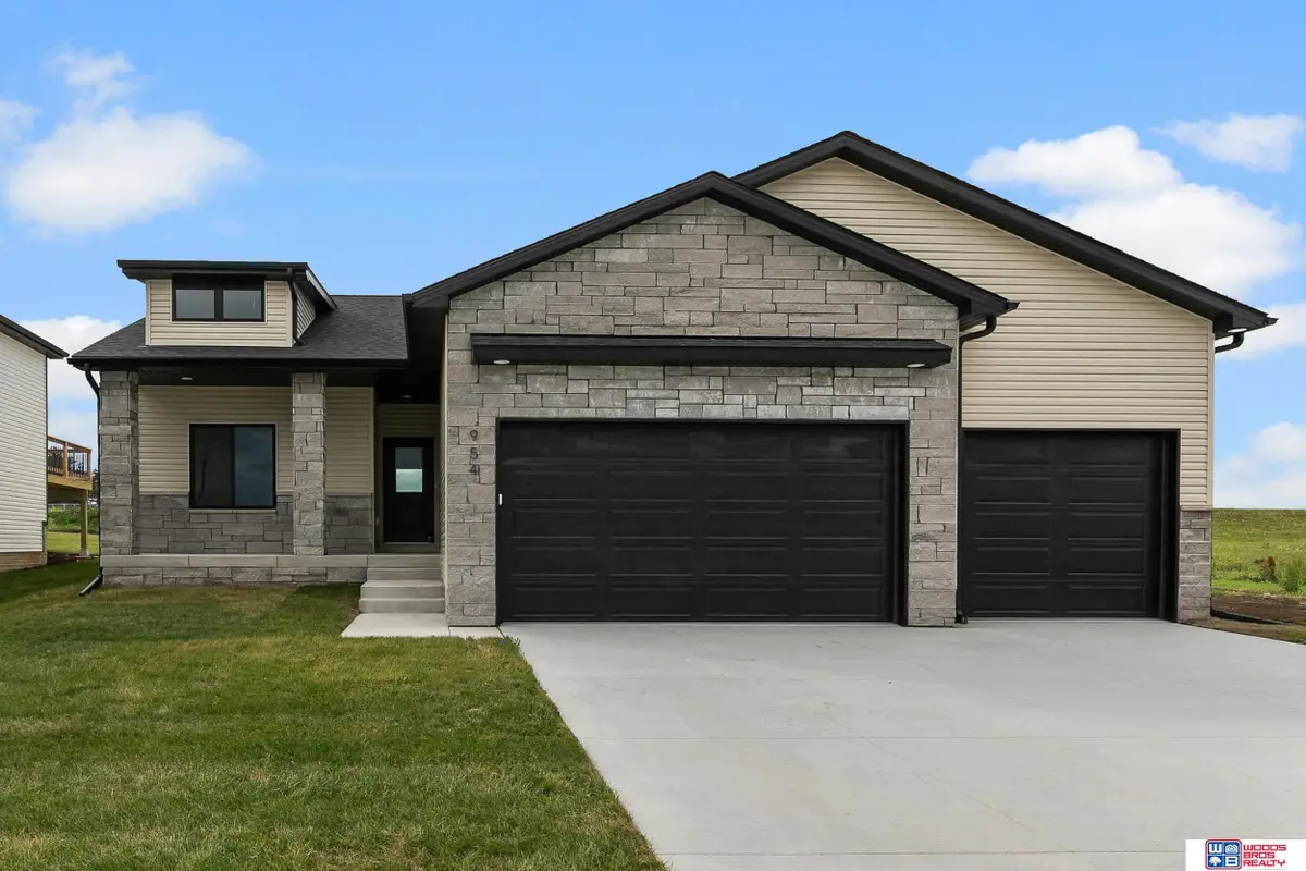 954 W El Alameda Street, Lincoln, NE 68523 - #1