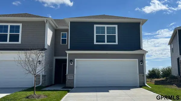 8922 N 166th Street, Bennington, NE 68007