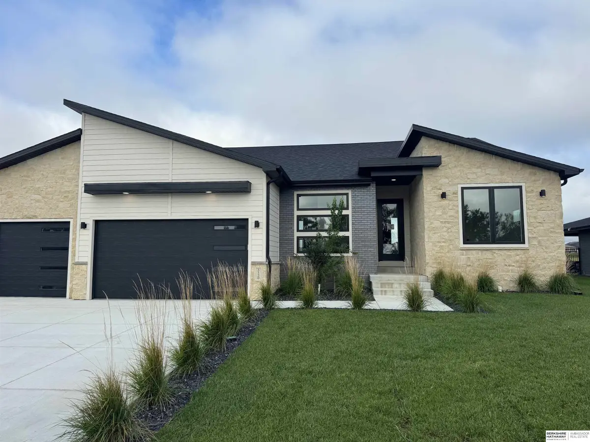 3520 Tree Line Drive, Lincoln, NE 68516 - #1