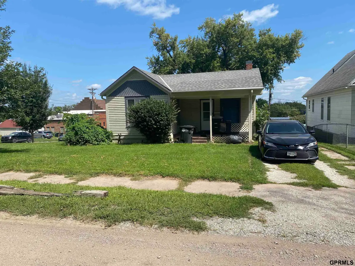 8631 N 31st Street, Omaha, NE 68112 - #1