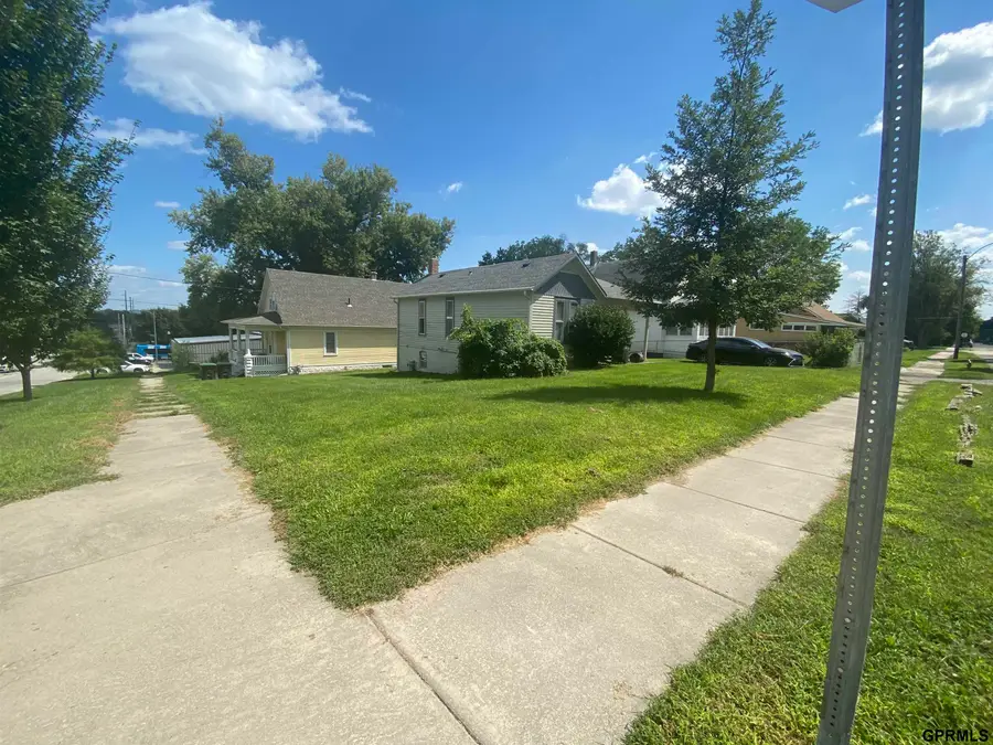 8631 N 31st Street, Omaha, NE 68112 - #3